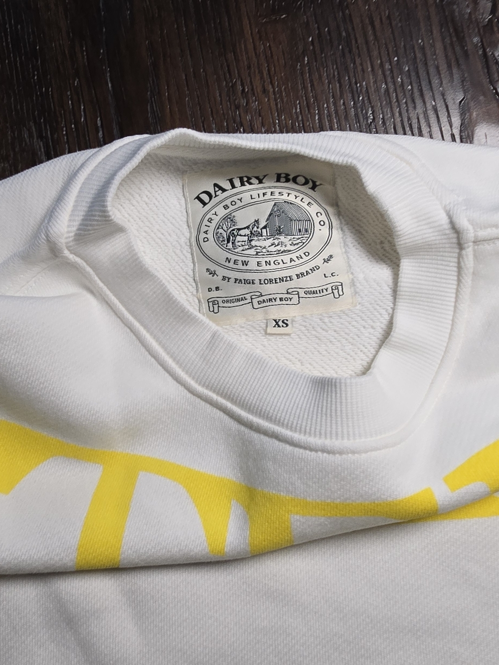 New Dairy Boy Masters 1k Crewneck Graphic Sweatshirt with Yellow Print XS - Picture 3 of 8